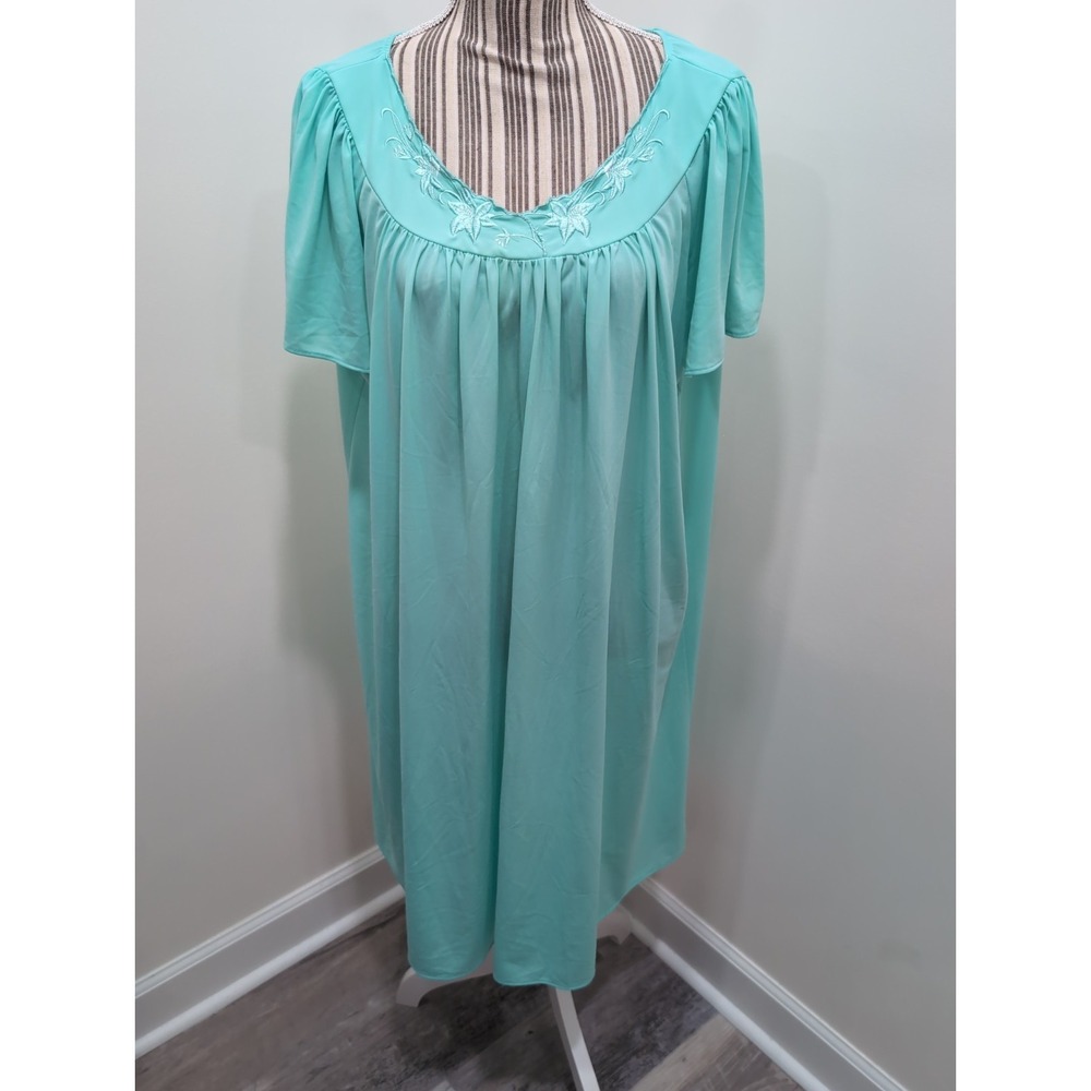 Miss Elaine Aqua Blue Nylon Nightgown Embroidered Floral Flutter Sleeves XL‎
